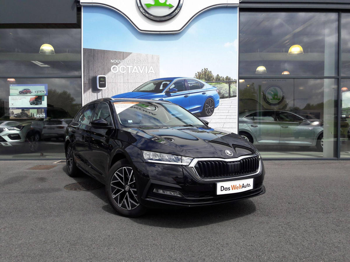 SKODA OCTAVIA COMBI à Bourges