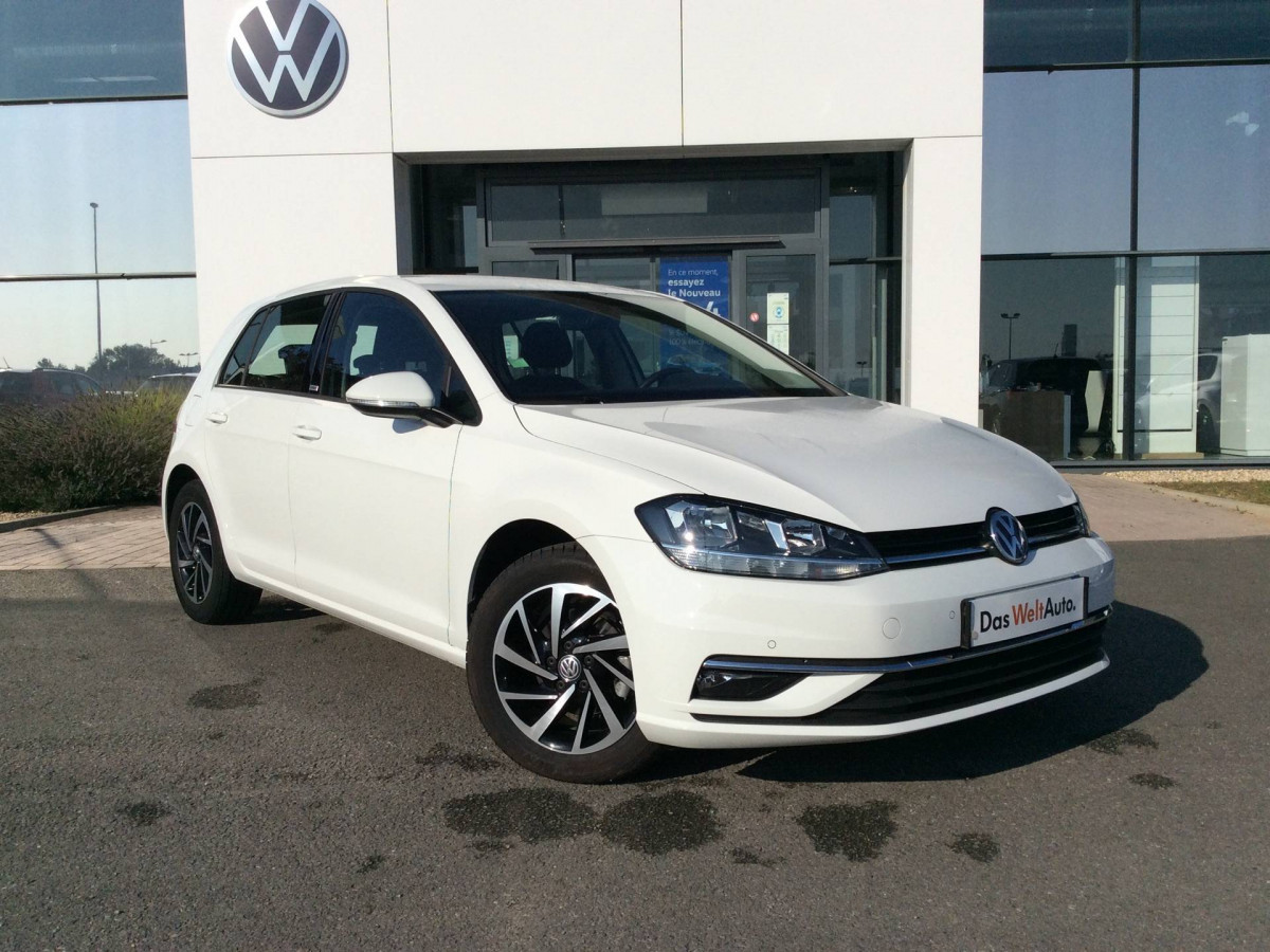 VOLKSWAGEN GOLF à Bourges