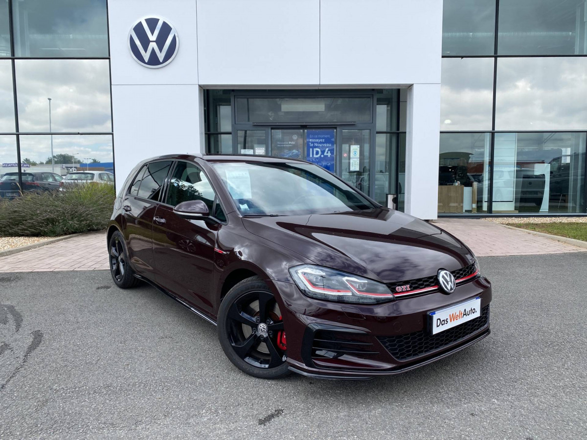 VOLKSWAGEN GOLF à Bourges