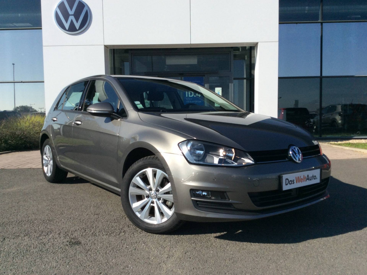 VOLKSWAGEN GOLF BUSINESS à Bourges