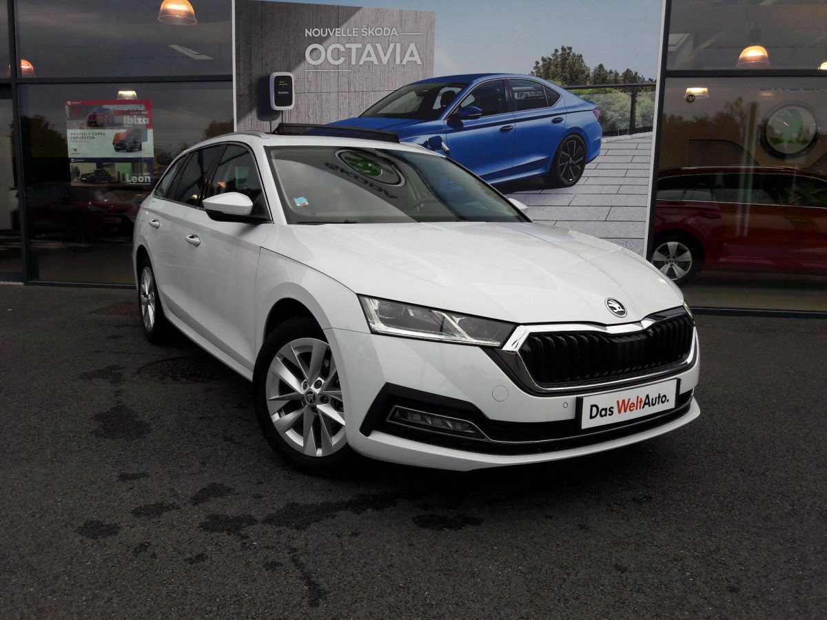 SKODA OCTAVIA COMBI à Bourges