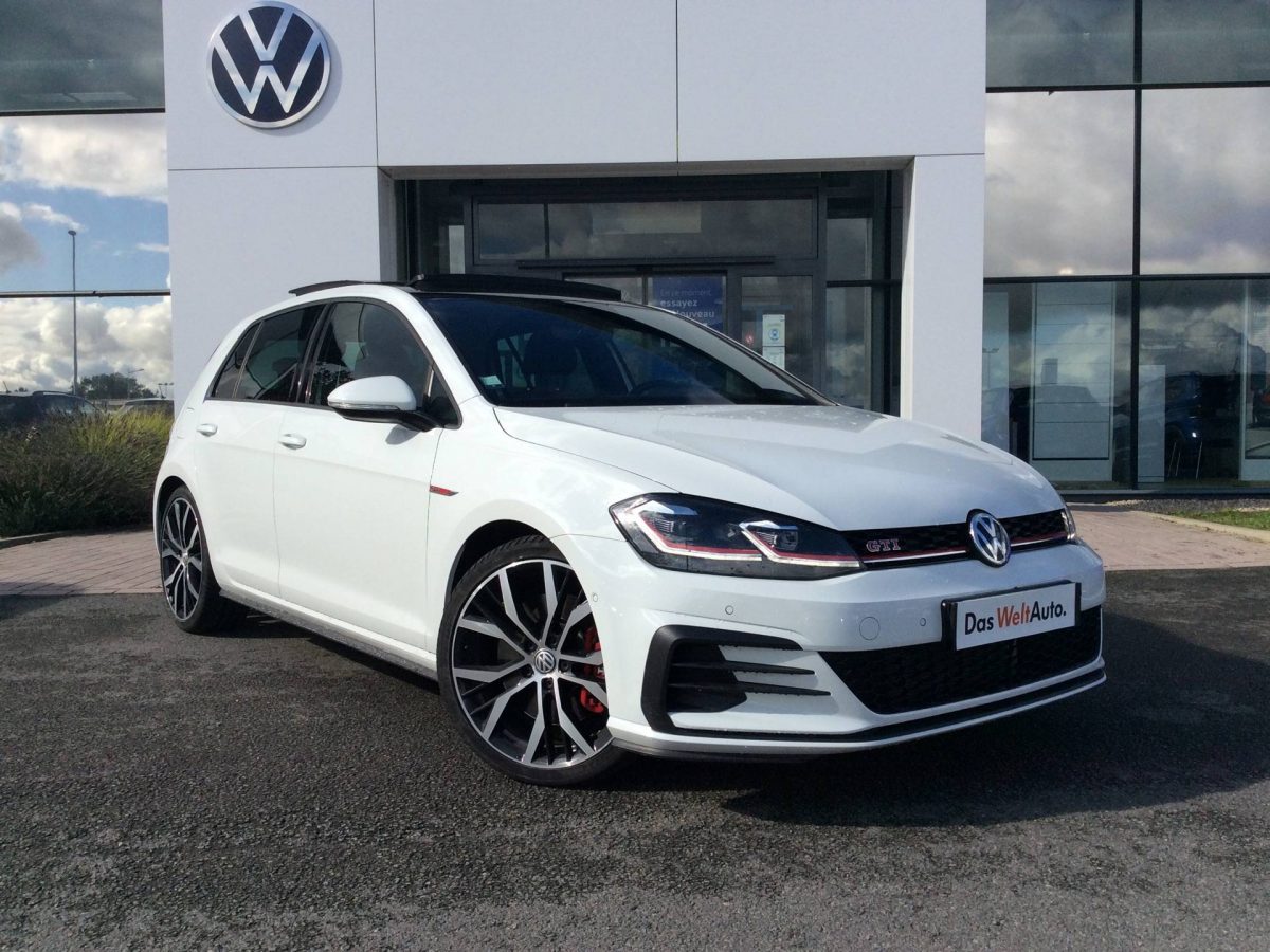 VOLKSWAGEN GOLF à Bourges