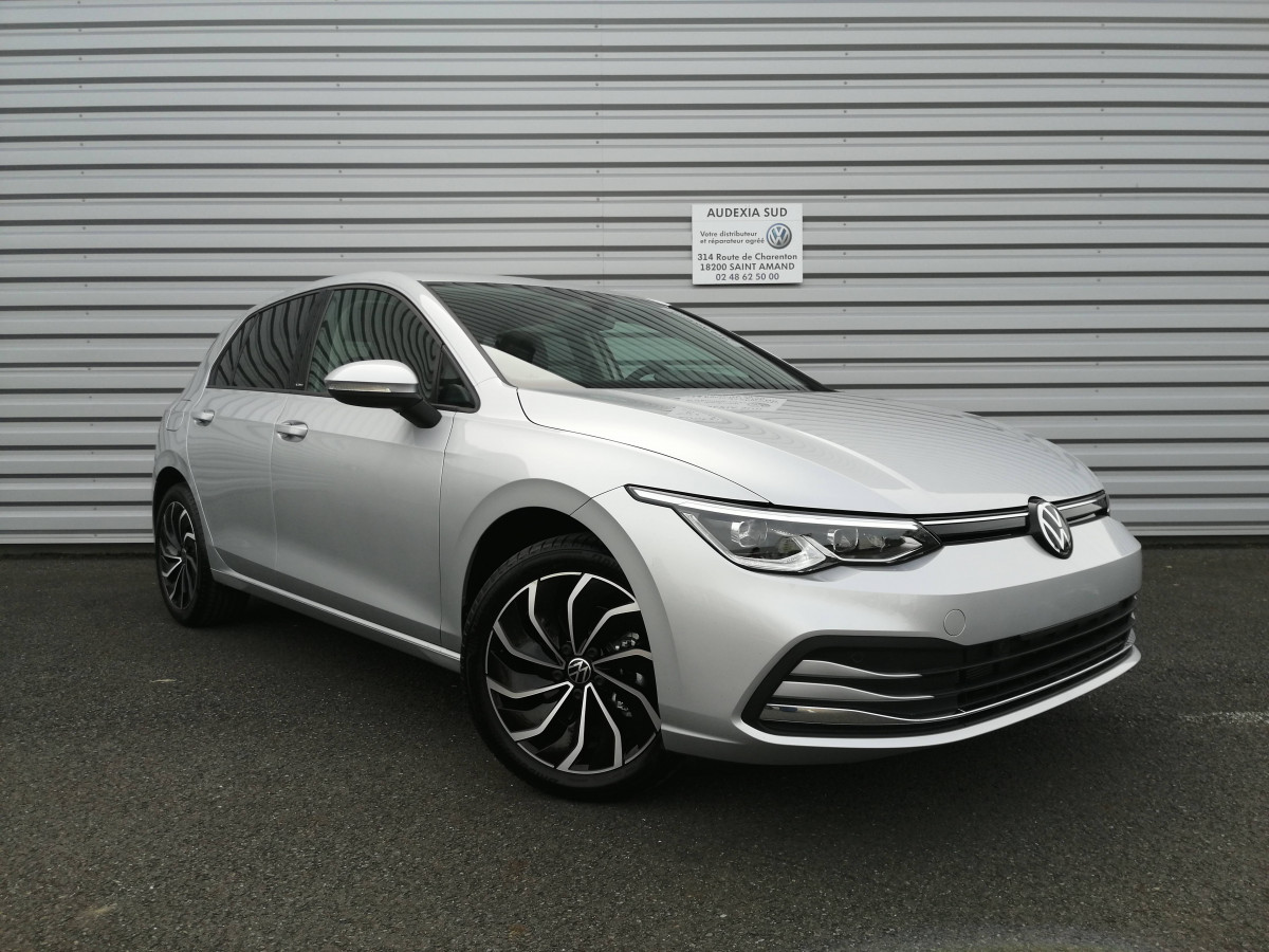 VOLKSWAGEN GOLF à Bourges